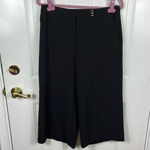 *3 for $25*  White House Black Market Black Cropped Dress Pants EUC